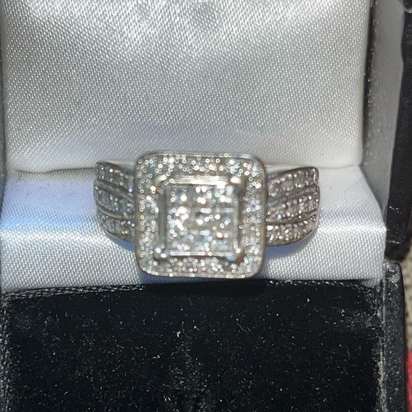 Diamond ring - Picture 4 of 8